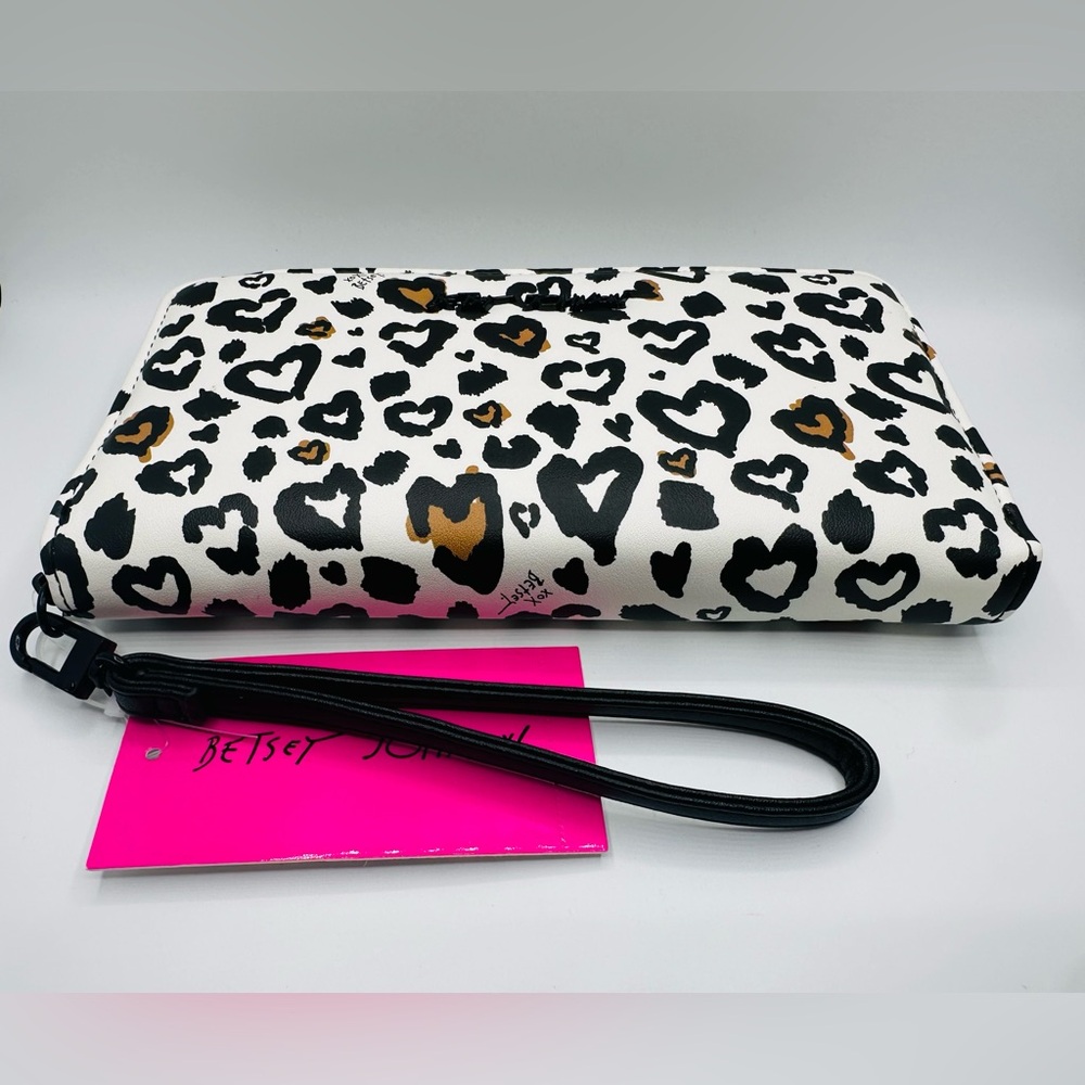 Betsey Johnson Leopard Print Wristlet Wallet - Picture 3 of 14
